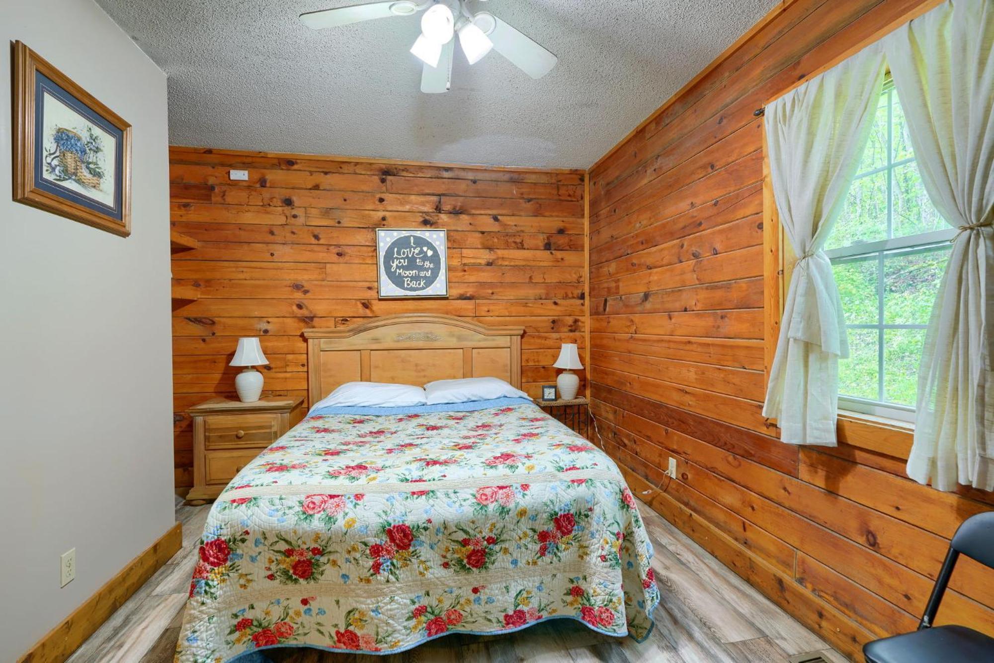 Blue Rose Cabins - Rosebud Cabin Лоуган Екстериор снимка